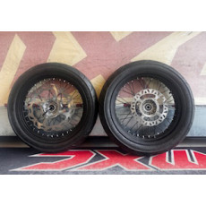 Beta Radsatz NEU RR125 4T 17x2.50 / 17x3.50 Beta Radsatz NEU RR125 4T 17x2.50 / 17x3.50