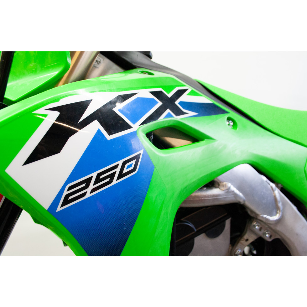 Kawasaki KXF250 26