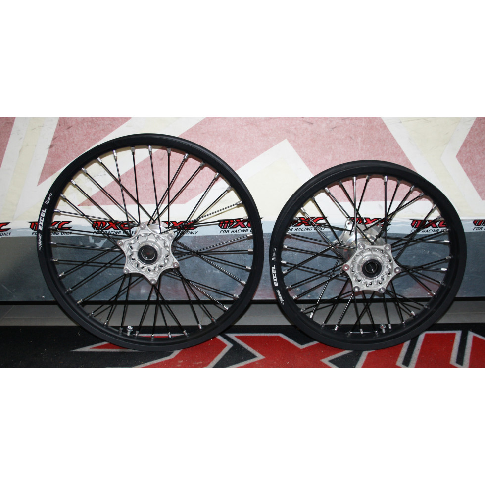 Beta Radsatz NEU 21x1,60 / 18x2,15 RR300 13-20/RR250 13-20/RR350 13-20..