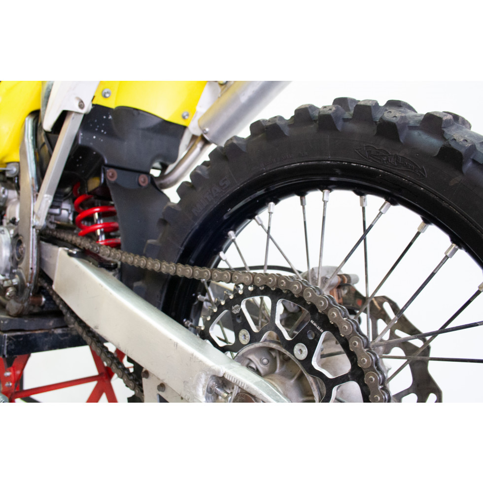 Suzuki RM250 02