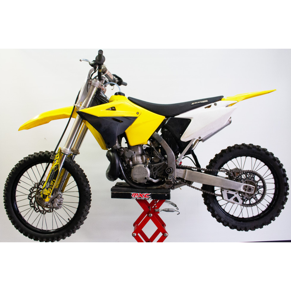 Suzuki RM250 02